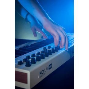 Arturia keylab 49 music and lights